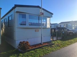 Lolasurmer, Hotel in Bredene