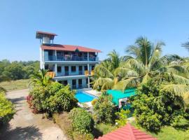 Awas House with Shared Pool, hotel a Avas