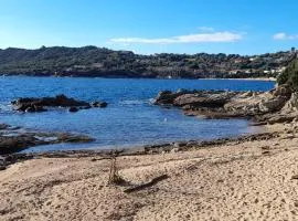 Charmant 2 pièces avec jardin, les pieds dans l 'eau, neuf