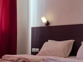 Villa Elena, Hotel in Yanoshi