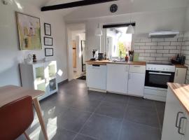 Strandens Apartment, hotel di Ishøj