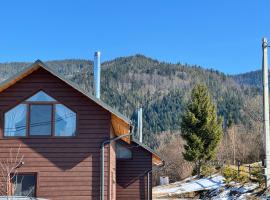 magiy cotteg, hotel di Nizhnyaya Rozhanka