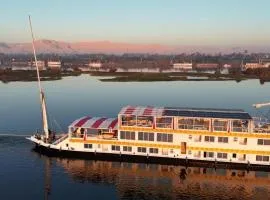 The Nile Dahabiya Lodge