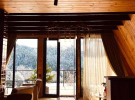 Mtis Racha، فندق في Oni