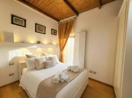 Tatiana - Historic Home with Private Rooftop Terrace