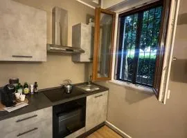 Casa strauss, elegante bilocale immerso nel verde