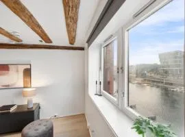 Canal View ! Central, 200 m from Train Station !