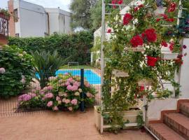 F3 rental with pool and garden in Ben Aknoun, Algiers, hotel em Ben ʼAknoûn