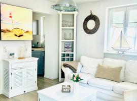 Maisonette-Fewo unter Reet, 50m zum Meer, Strandidyll Zingst, Hotel in Zingst