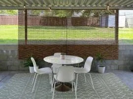 Spacious 4BR Loft - Outdoor Movie Theater