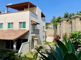 Casa Boho - Heated Pool, Private Grill, hotel i Tezoyuca