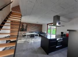 House near forest and Leuven, hotel di Bierbeek