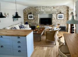 Cosy & elegant cottage in charming Newlyn, Hotel in Newlyn