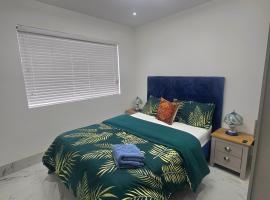 Heaven, hotell sihtkohas Sutton