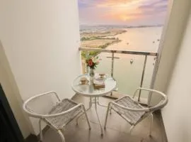 3BR at One Residence by Momo