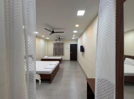 Aathidya Lodge, Hotel in Ādoni