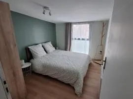 Appartement avec extérieur et terrain de pétanque