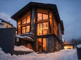 Chalet Moon