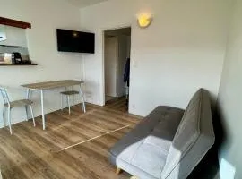 Fully equipped 1-bedroom apartment near Chantiers Navals
