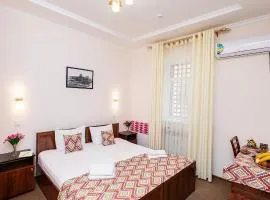 Caravan Boutique Ichan Kala