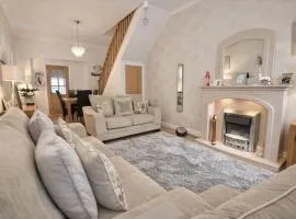 Cozy Home in Manchester - Perfect for Long Stays