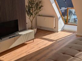 Komplett renovierte Design-Wohnung in Stadtnähe โรงแรมในลูเนน
