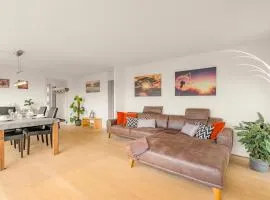 Modern Living Villa mit Panorama-Wintergarten & TV