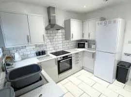 Llangranog house modern comfy house near BPW