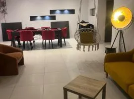 Large Atypical House, Ideal for Groups, Ski