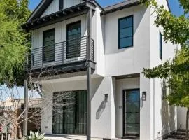 Downtown Home - walk to Alamo, Riverwalk, more
