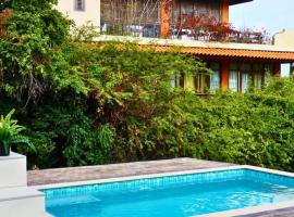 Santirome Studio 2 - Cozy Westpunt Escape for Two, hotel in Westpunt