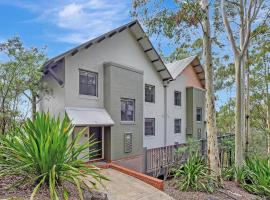 Ar' Heafy Lodge Premium Private Villa Located within Cypress Lakes Resort, hotel en Pokolbin