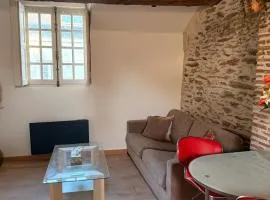 Cocon en pierre au coeur des rues de Nantes