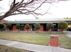 Manor on McIntyre, hotel in Horsham