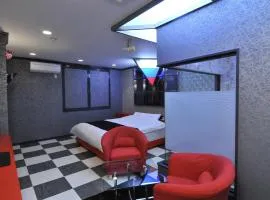 LANI MIZUNAMI -Adult Only- LOVE HOTEL