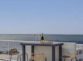 Coastal Comfort with Rooftop Pool and Ocean Views