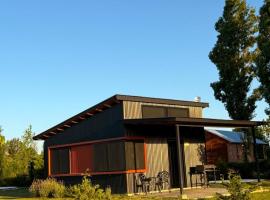Almada - Casas de Campo, Hotel in Baradero