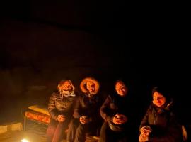 Sunset mountain, Hotel in Disah