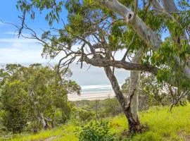 Surf Gums, Sleeps 9, Pet Friendly, Fully Renovated