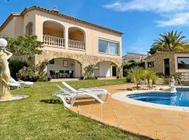 Villa familiar en S'Agaró con piscina privada - ES-298-53