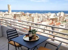 Romantic Sea View Studio with Jacuzzi in Alicante Center