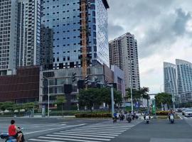 Locals-866, Hotel in Xincun