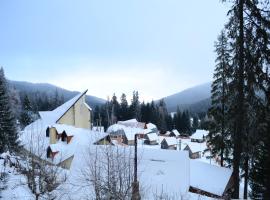 Orange House, hotel en Harghita-Băi