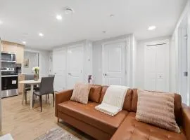 Luxury 2Bedroom Suite with Park Views in Calgary