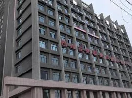 Xana Lite Korla Xiangli Avenue Food Street