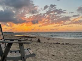 Falcon Love Shack โรงแรมในFalcon