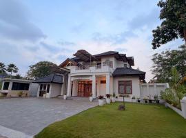 The Nawasena Villa Medan with Private Pool Escape: Sunggal şehrinde bir otel