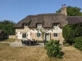 3 Bed in Chaldon Herring DC008