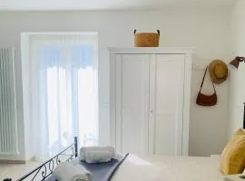 Casa Vicolo Fiori, a soli 2 minuti dal lago