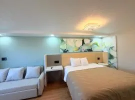 Sunflower Inn & Suites